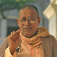 Srila Govinda Maharaj Pointing